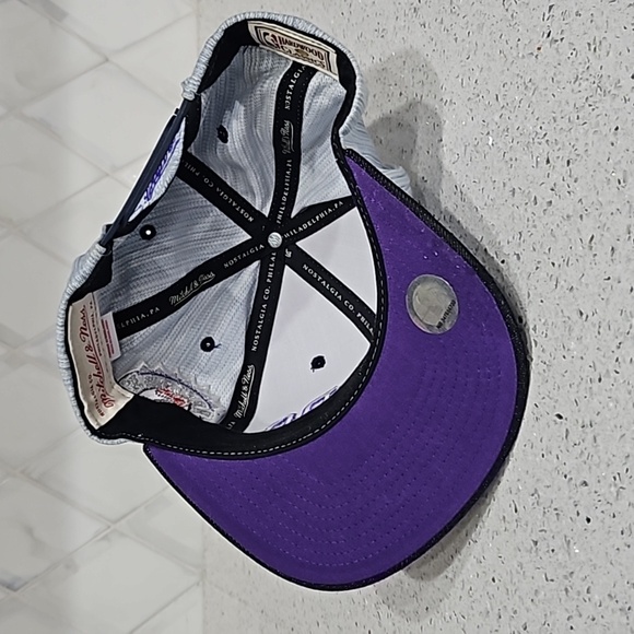 Mitchell & Ness Toronto Raptors Snapback - Picture 4 of 4